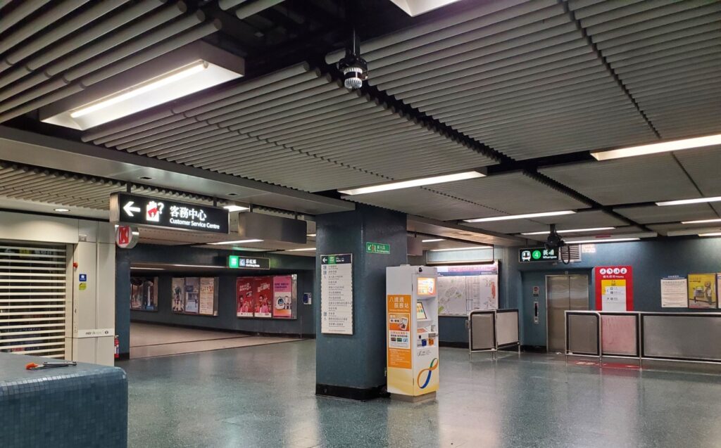 Ouster lidar at one of the busiest subway stations in Asia for indoor pedestrian monitoring